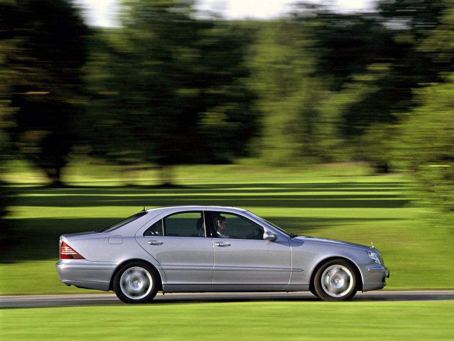  Mercedes-Benz S500 4Matic 2002 года  (фото 22 из 23)